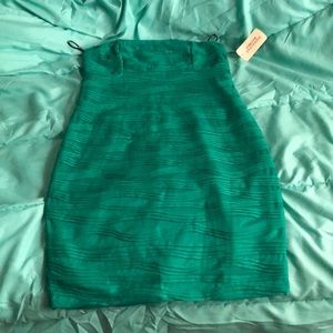 Green Body-Con Dress!